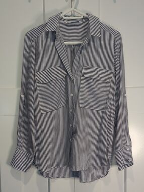 Zara Navy & White Vertical Striped Button-Down Shirt Size XS